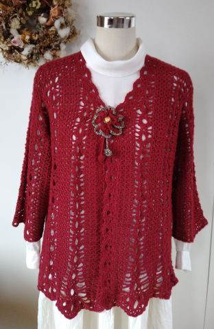 かぎ針で編んだ、フレアーカーディガン～～！！　コサージュ付きです～～！！　今年のダイヤの秋冬講習会作品です～～！！