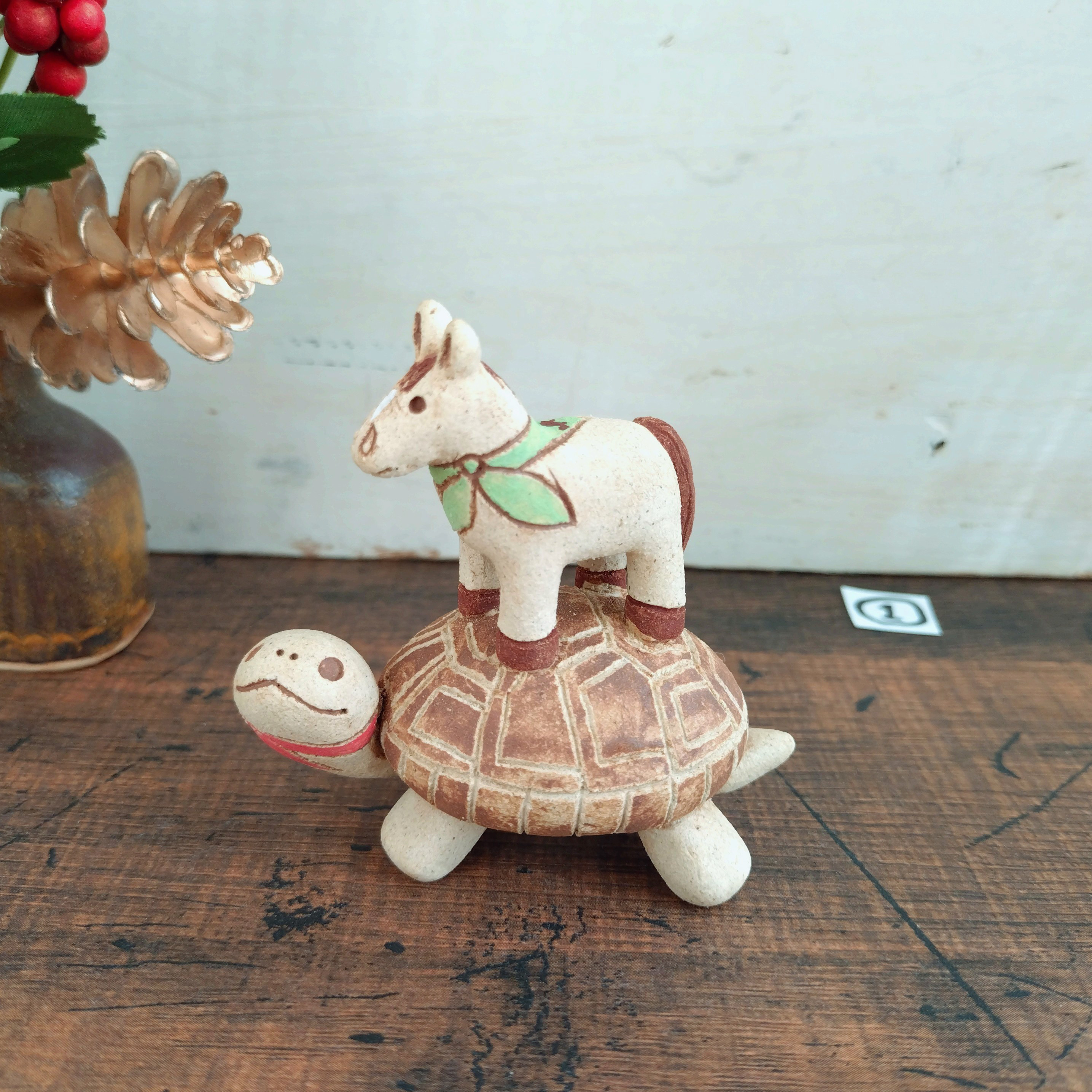 馬の乗ったカメ (ミズガメタイプ左向き)① その他置物 kuu 通販