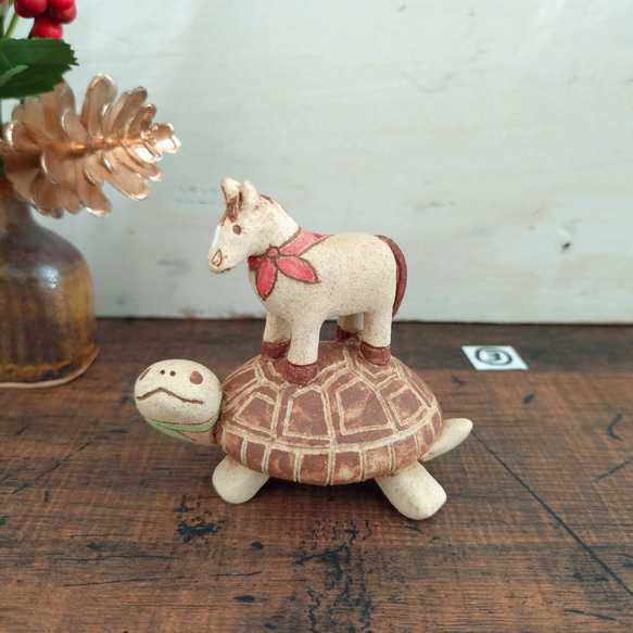 【メートランドスミス】帽子をかぶった亀の置物 馬の乗ったカメ (ミズガメタイプ左向き)③ その他置物 kuu 通販