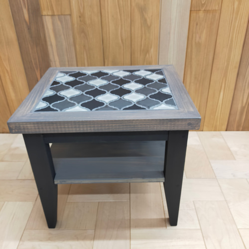 【新作】オシャレなランタンタイルの木製サイドテーブル ★ソファーに★ローテーブル 新作】オシャレなランタンタイルの木製サイドテーブル(handmade)☆ロー