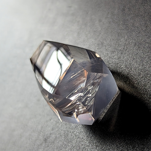 ✨モザンビーク産レインボーローズクォーツ✨豊かな愛へと繋ぐ