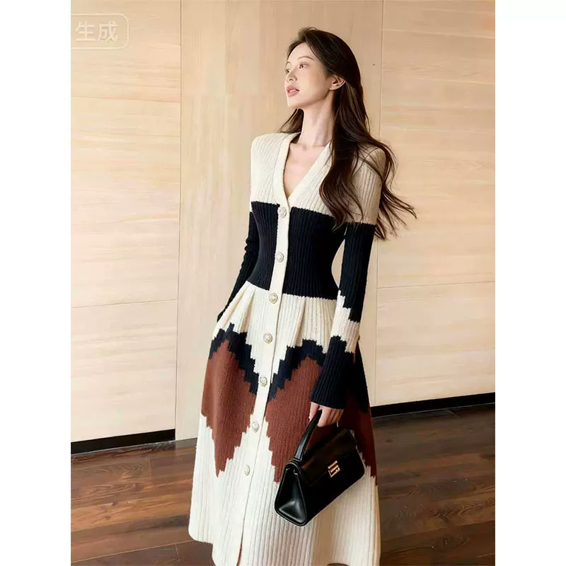 2026年ストレートホワイトカモフラ牛角ボタン ダウンジャケット女性中長期大毛襟厚手冬ファッションコート 高級感 旅行