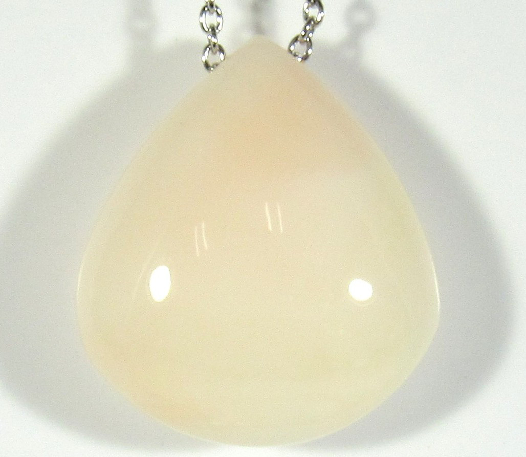 宝石珊瑚　さんご　オオバルペンダント　ネックレス　アクセサリー・ジュエリ－　 IMG－1909