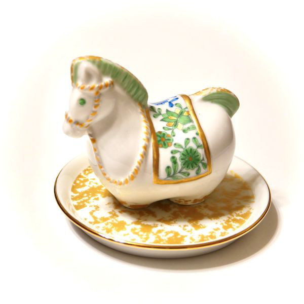 縁起物　2026干支馬の置物　陶磁器　金液使用　1点もの　⑧緑×青　トレイ付き 7,300円