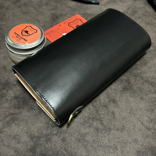 栃木レザー 黒 クロ ヌメ革&本革 牛革 男女兼用 ラウンドファスナー