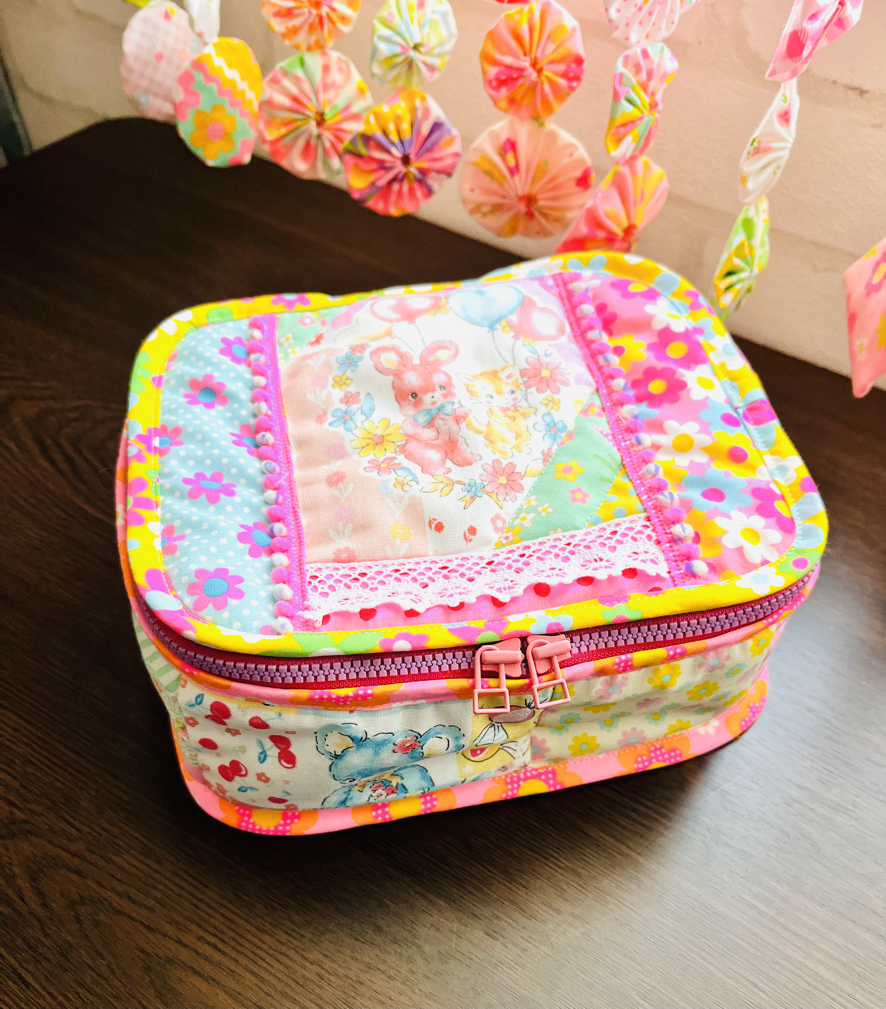 バニティポーチ　「ハローベイビー」オムツポーチにも