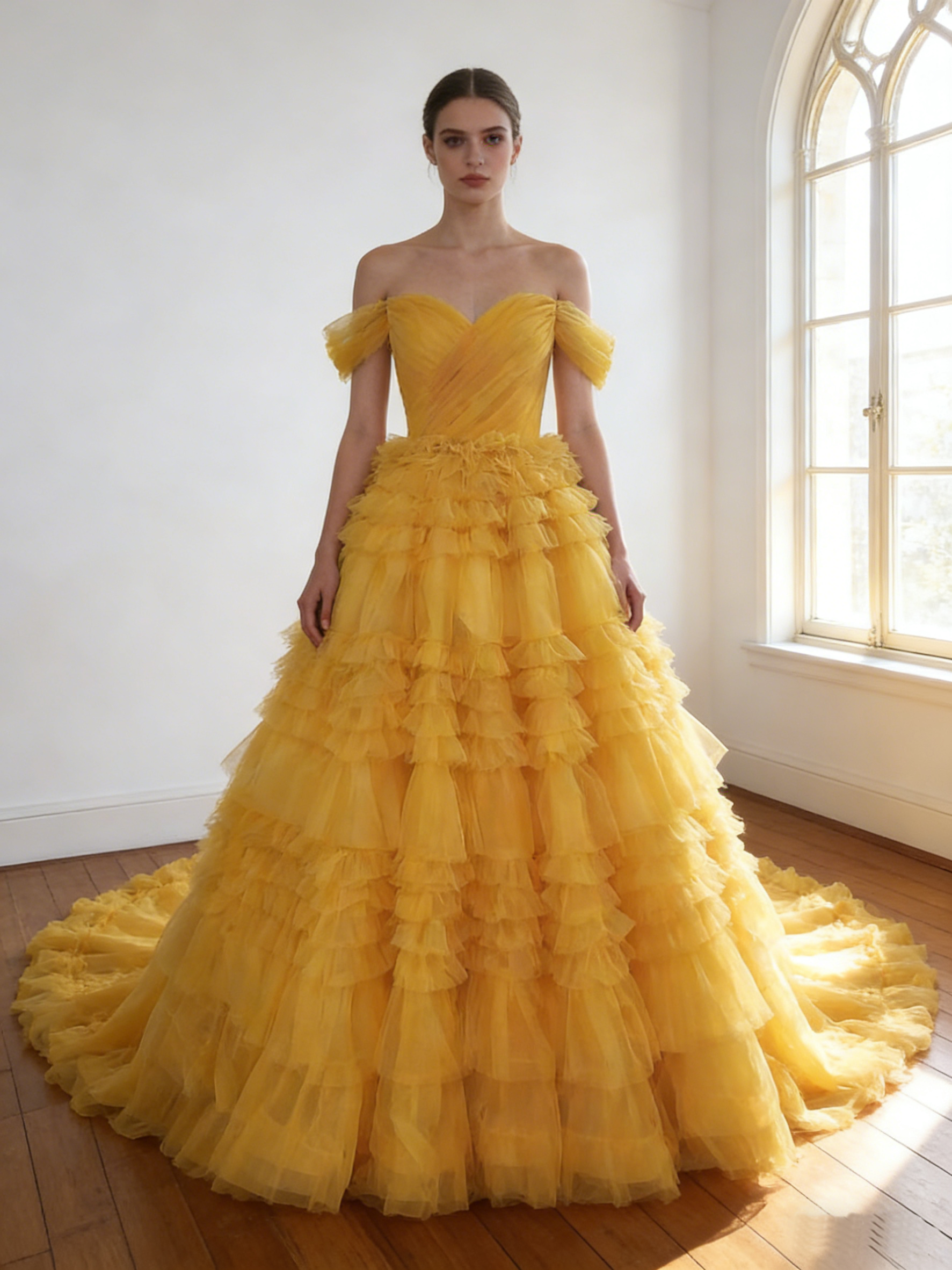 カラードレス  鬱金色   オフショルダー  ロングトレーン  色直し  柔らかく重ねたチュールスカート  花嫁