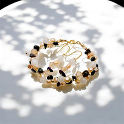 【14kgf】ホワイトムーンストーン × スギライト × オレンジバロックパールのブレスレット＆ピアスセットGD 10枚目の画像