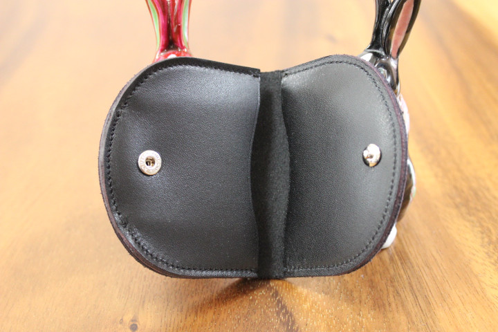 春造　馬蹄型小銭入れ　スムース革（ステッチブラック）