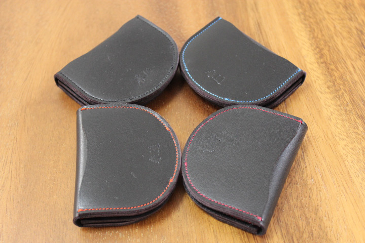 春造　馬蹄型小銭入れ　スムース革（ステッチブラック）