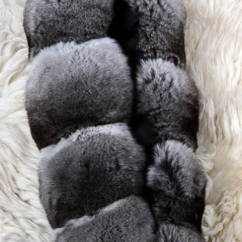 定価147000円 美品 レリアン チンチラファー マフラー 定価147000円 美品 レリアン チンチラファー マフラー チンチラ ファー