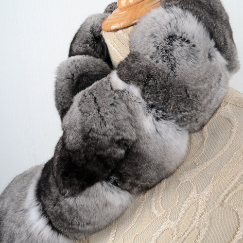 毛皮の女王』至福の肌触りチンチラのマフラー(原色）染色無し/毛皮