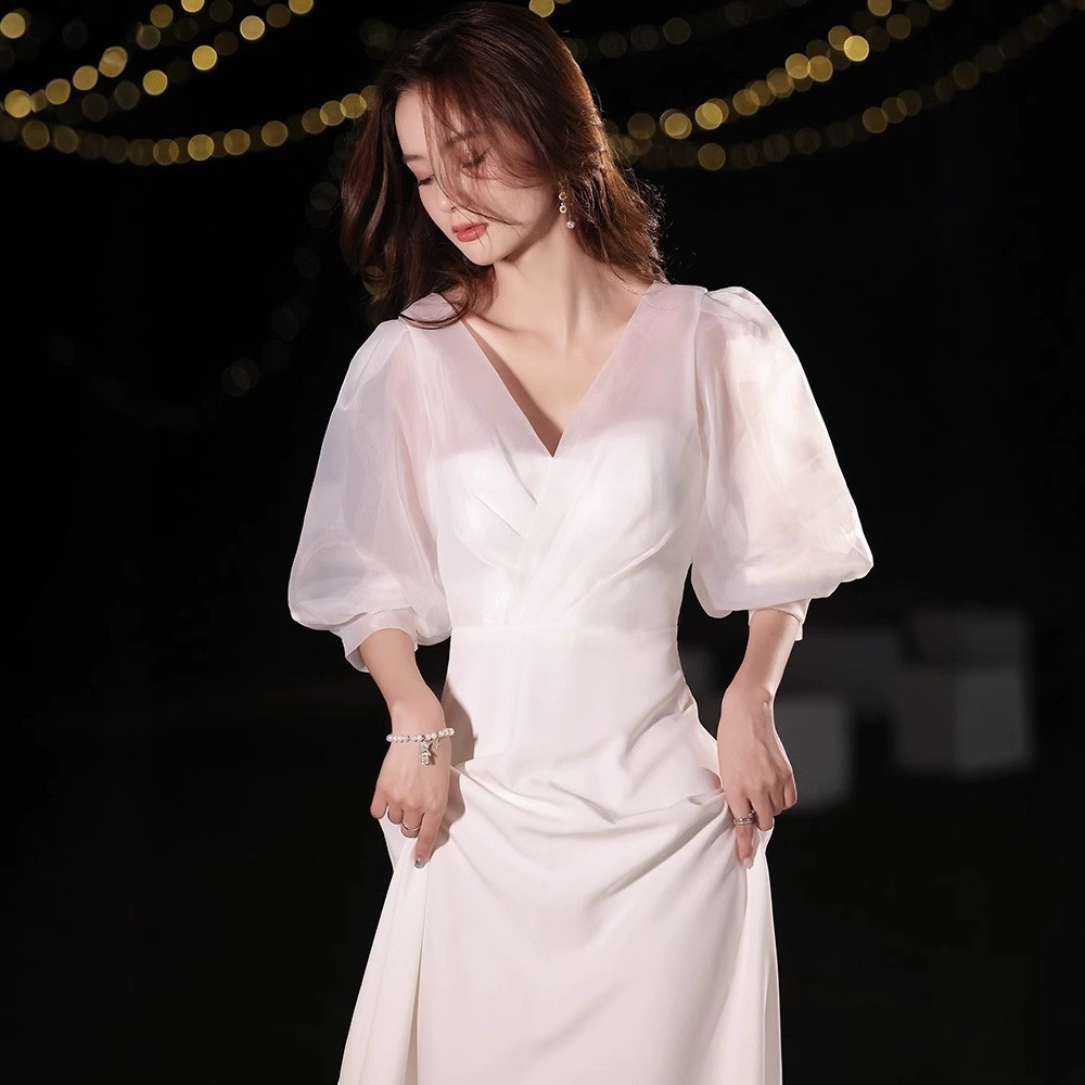 パーティードレス 白 Vネック パフスリーブ シンプル 韓国風 誕生日 披露宴 前撮り 二次会 お呼ばれ AK667