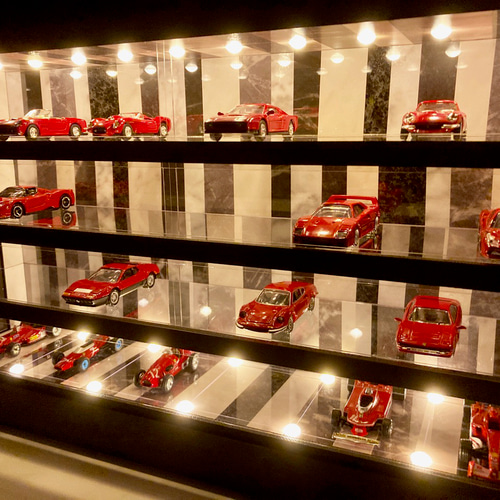1/18展示可・ベージュ大理石・ディスプレーBOX/ LED20灯・ネオジオラマ 1/64展示可・ランダム木・3層式ディスプレーBOX / LED20灯