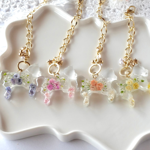 馬とかすみ草のフラワーチャーム】温もりのオレンジ バッグチャーム