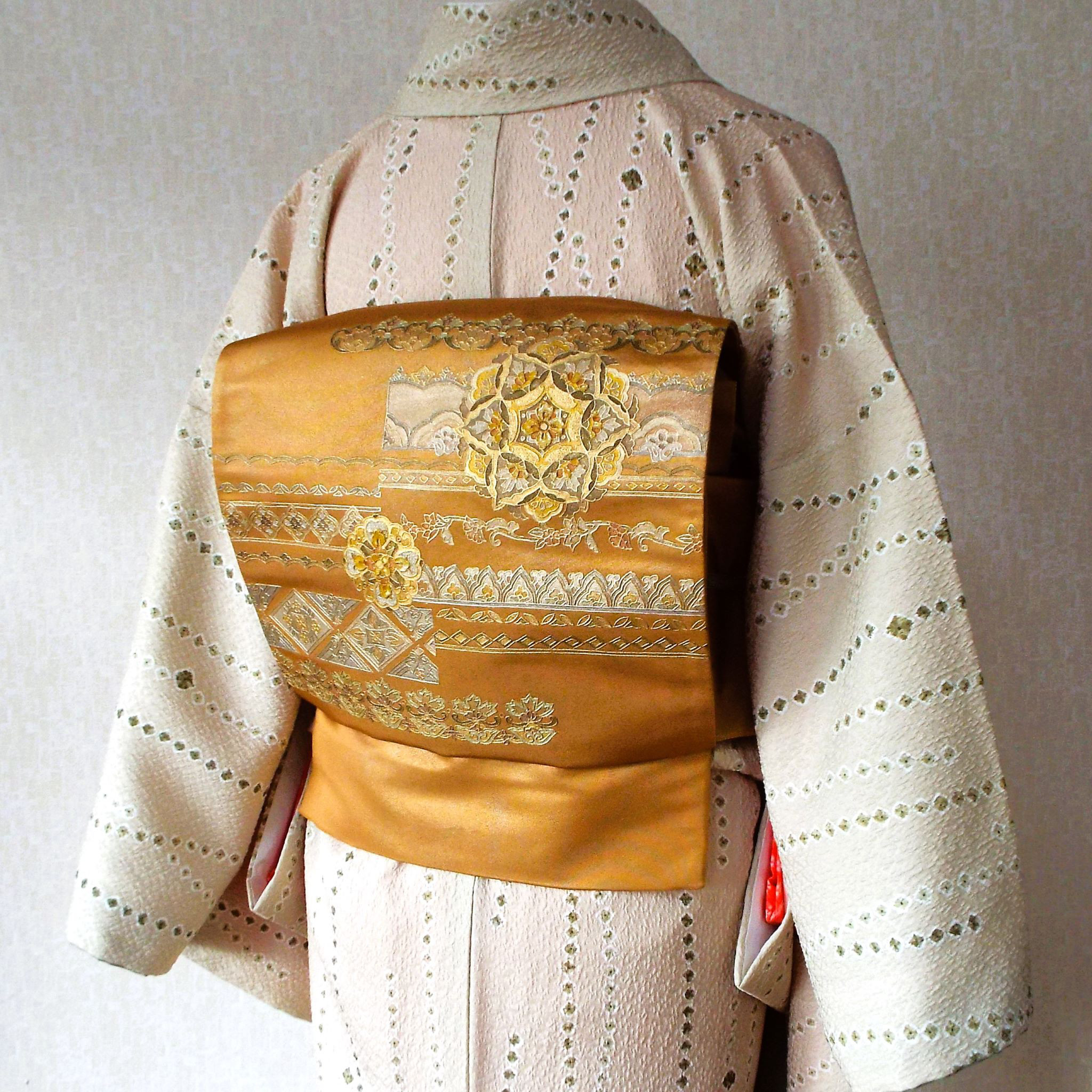 すぐに結べる「さくら造り帯」金茶の華文横段柄の二重太鼓