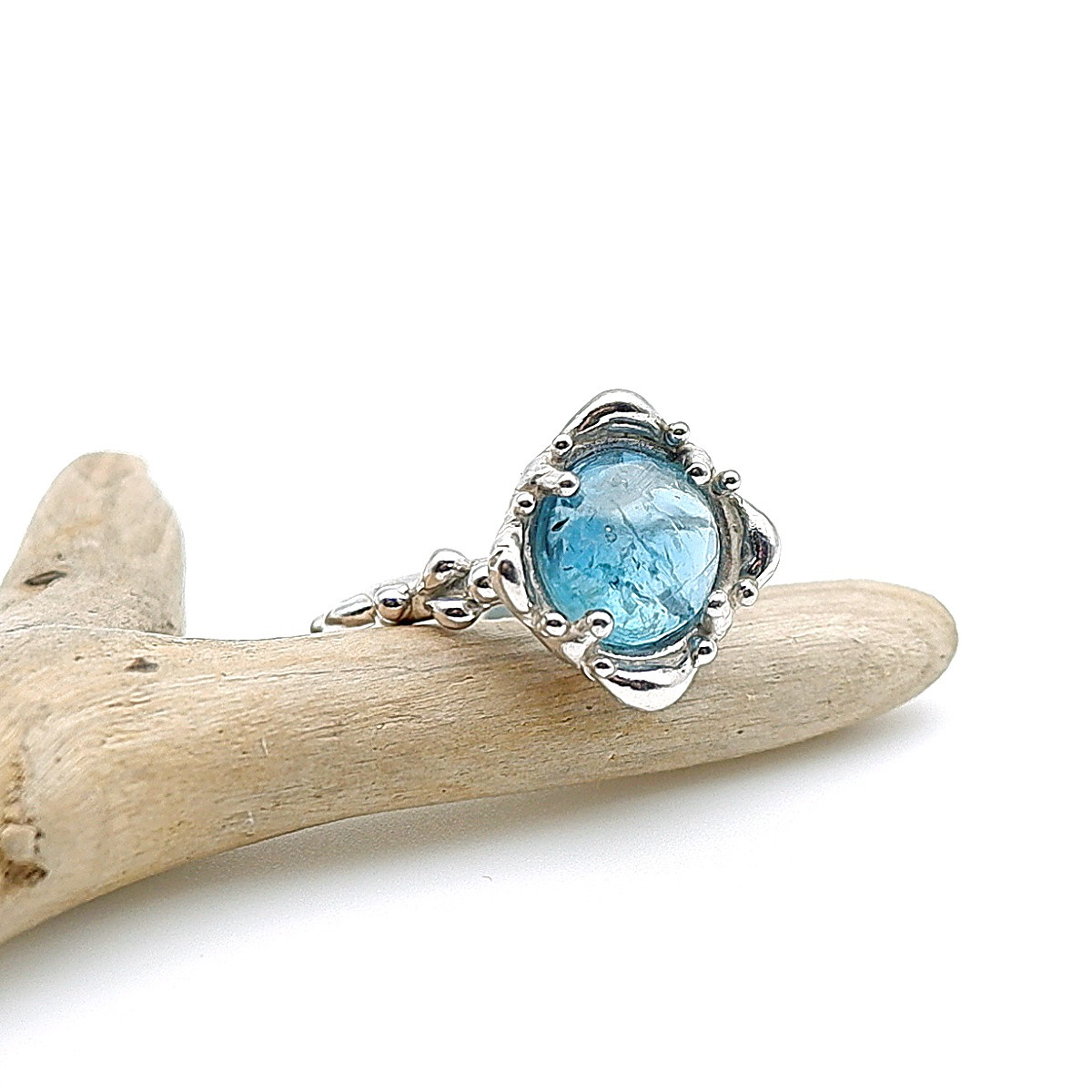 シーグリーンカイヤナイトのデザインリング　11号　～深き森の泉～　天然石アクセサリー　一点物　指輪 macari