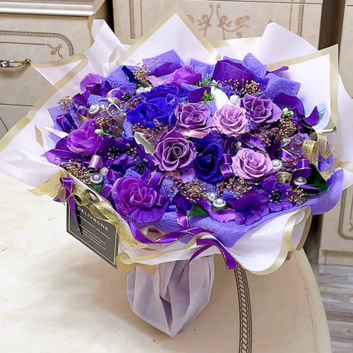 送料無料、ラッピング込み】✨特大✨ボリュームのある花束✨紫系