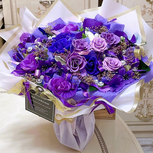送料無料、ラッピング込み】✨特大✨ボリュームのある花束✨紫系