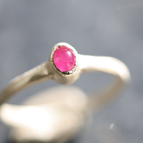 タイ・チャンタブリーで厳選】透明度が高いのにスター入り！ビルマ産