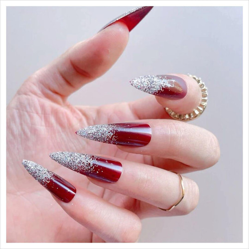 N395》既成ネイルチップ24枚セット 赤シルバーラメグラ 成人式 ロング