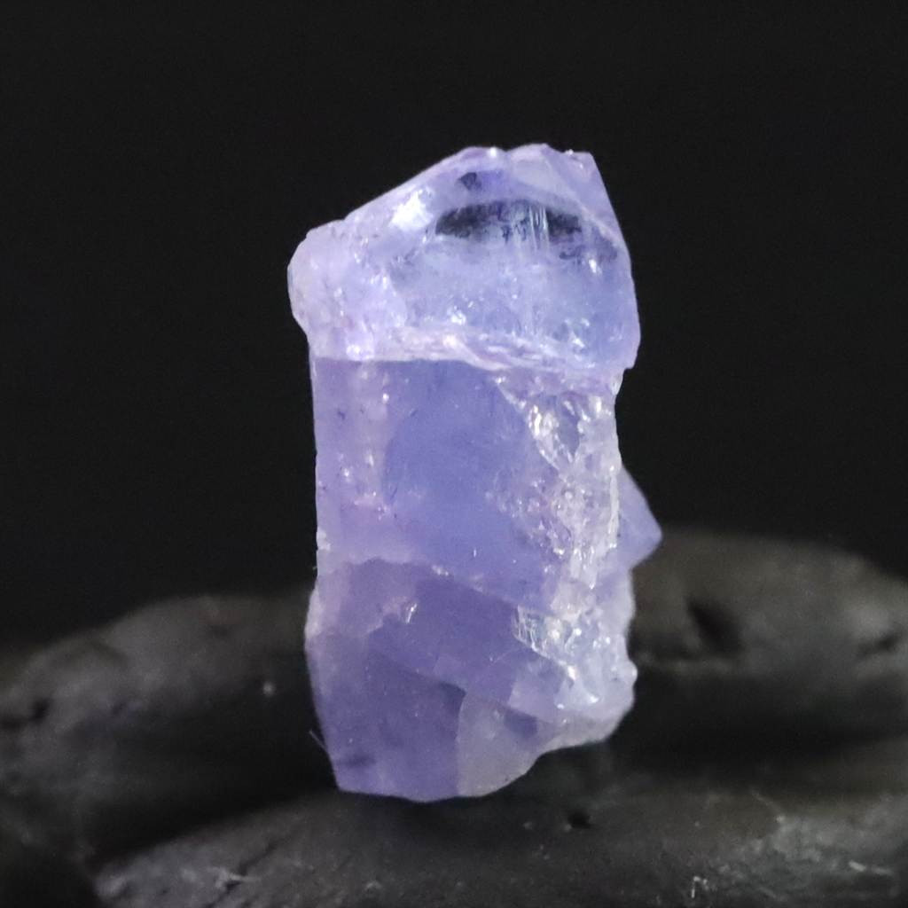 タンザナイト 非加熱 8.7mm原石 結晶 1.80ct  #80178