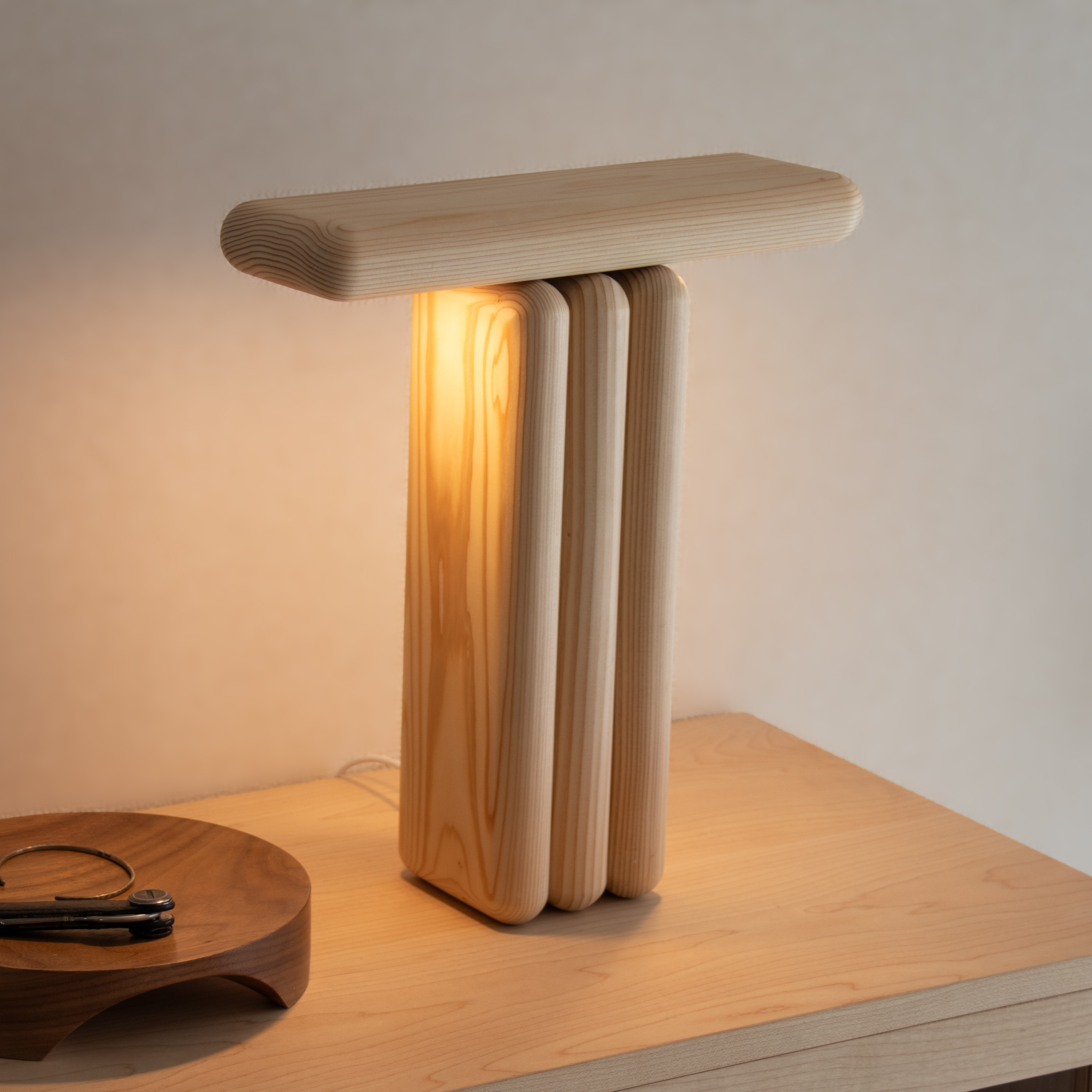 木のテーブルランプ　角丸