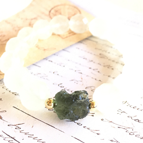 ハイグレード リビアングラス モルダバイト ブレスレット リビアングラス モルダバイト ブレスレット