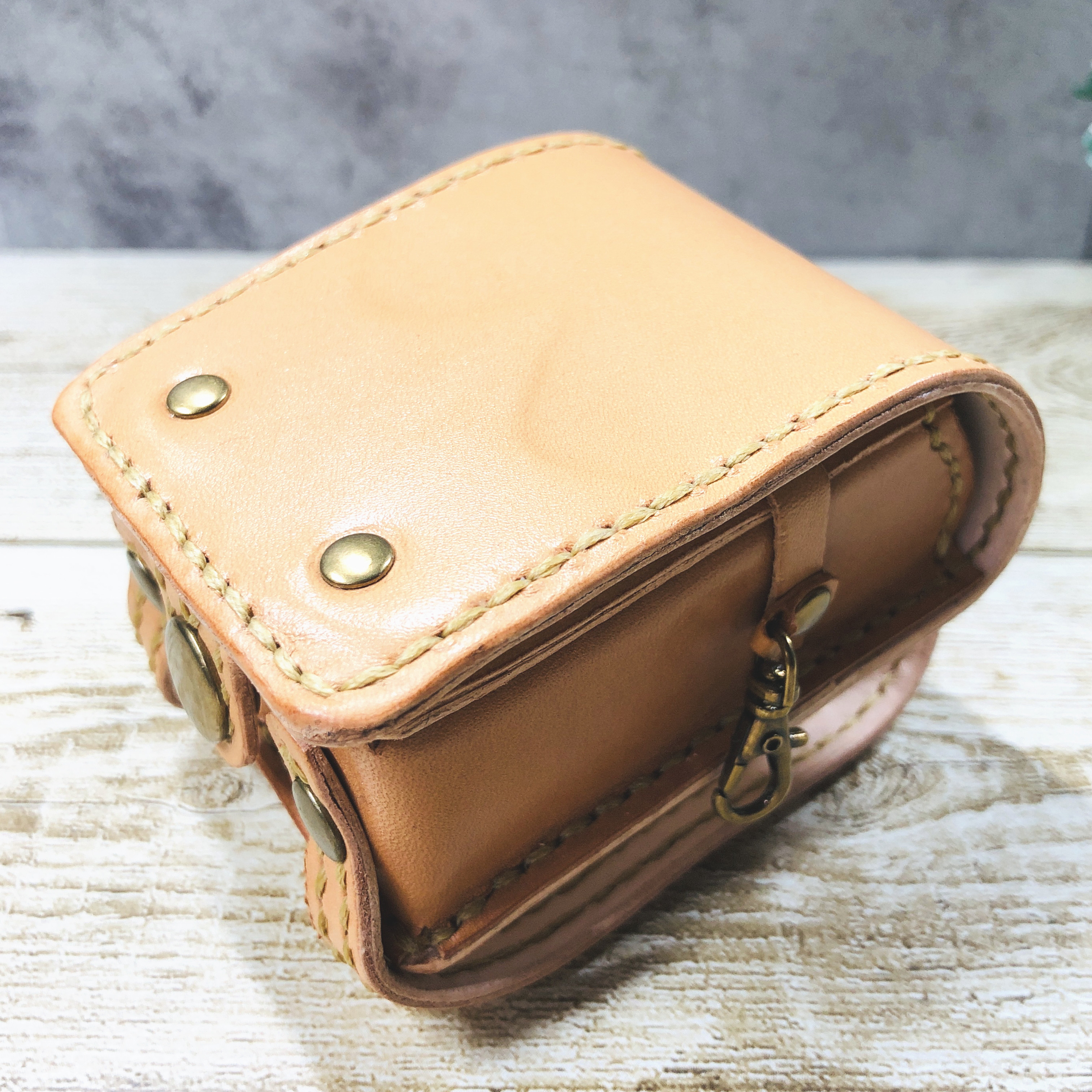 本革製ミニランドセルのバッグチャーム　キャメル色