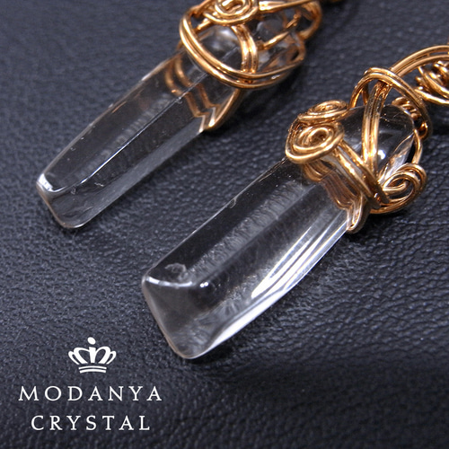 水晶ポイント（磨き）のピアス618 ピアス（フック・チェーン） SWING