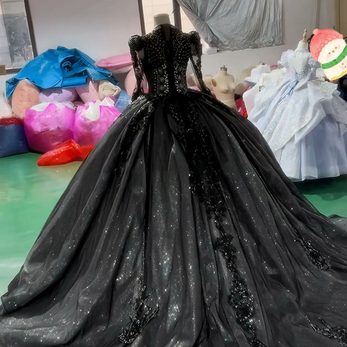高品質保証！ブラック かっこいいカラードレス 女王派 キラキラ