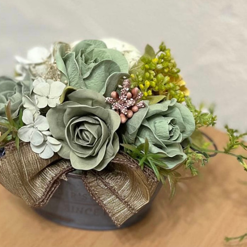 ハンドメイド 手作り作品　創作　オリジナル　フラワー　アレンジメント 🌸 Pink Lily Single Stem – $500 Simple. Elegant. Meaningful. A