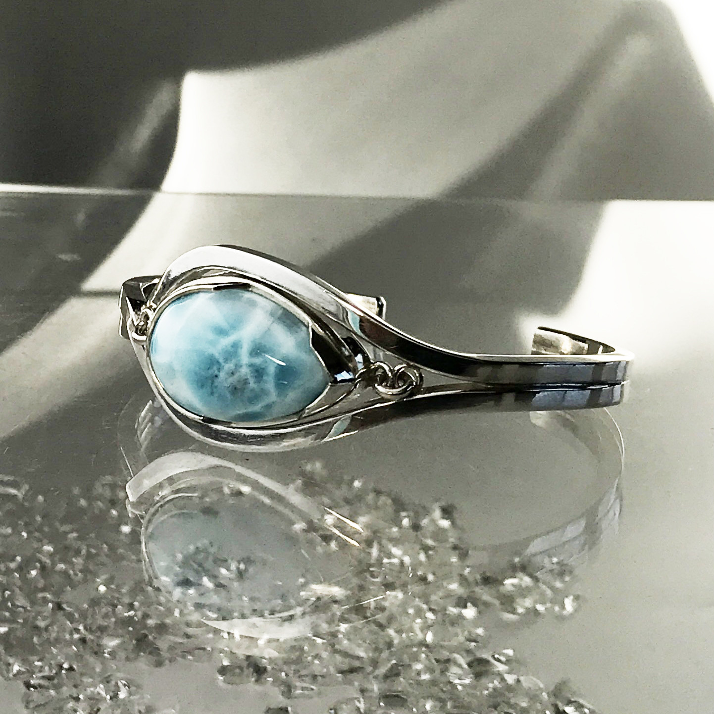 イルカのいる海 ラリマー シルバー バングル 【送料無料】iruka153