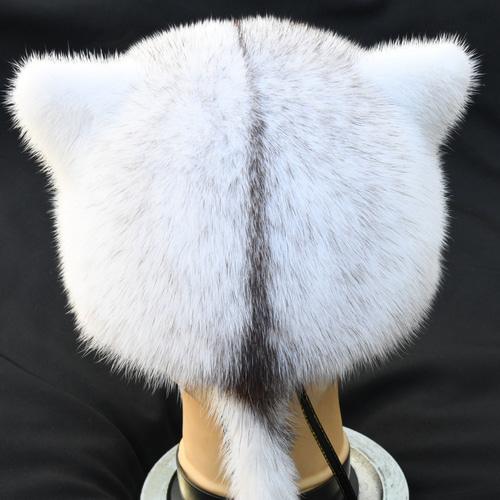 ☆新品 限定◇猫の耳◇毛皮の宝石クロスミンクだ人気のキャップ 毛皮