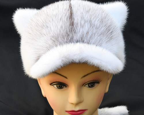 ☆新品 限定◇猫の耳◇毛皮の宝石クロスミンクだ人気のキャップ 毛皮