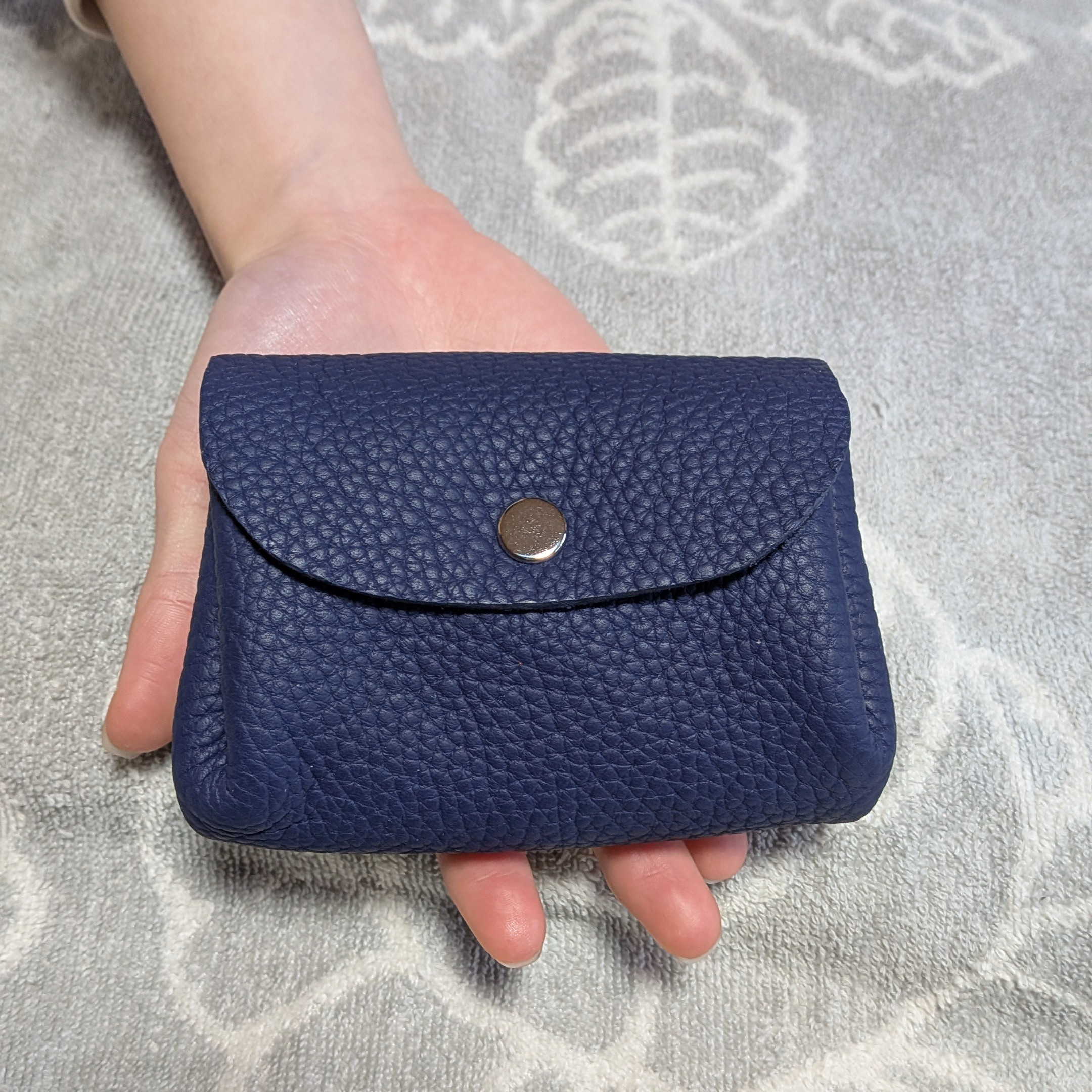 【特別版】濃紫がシックなころりんポーチ（大きめ）