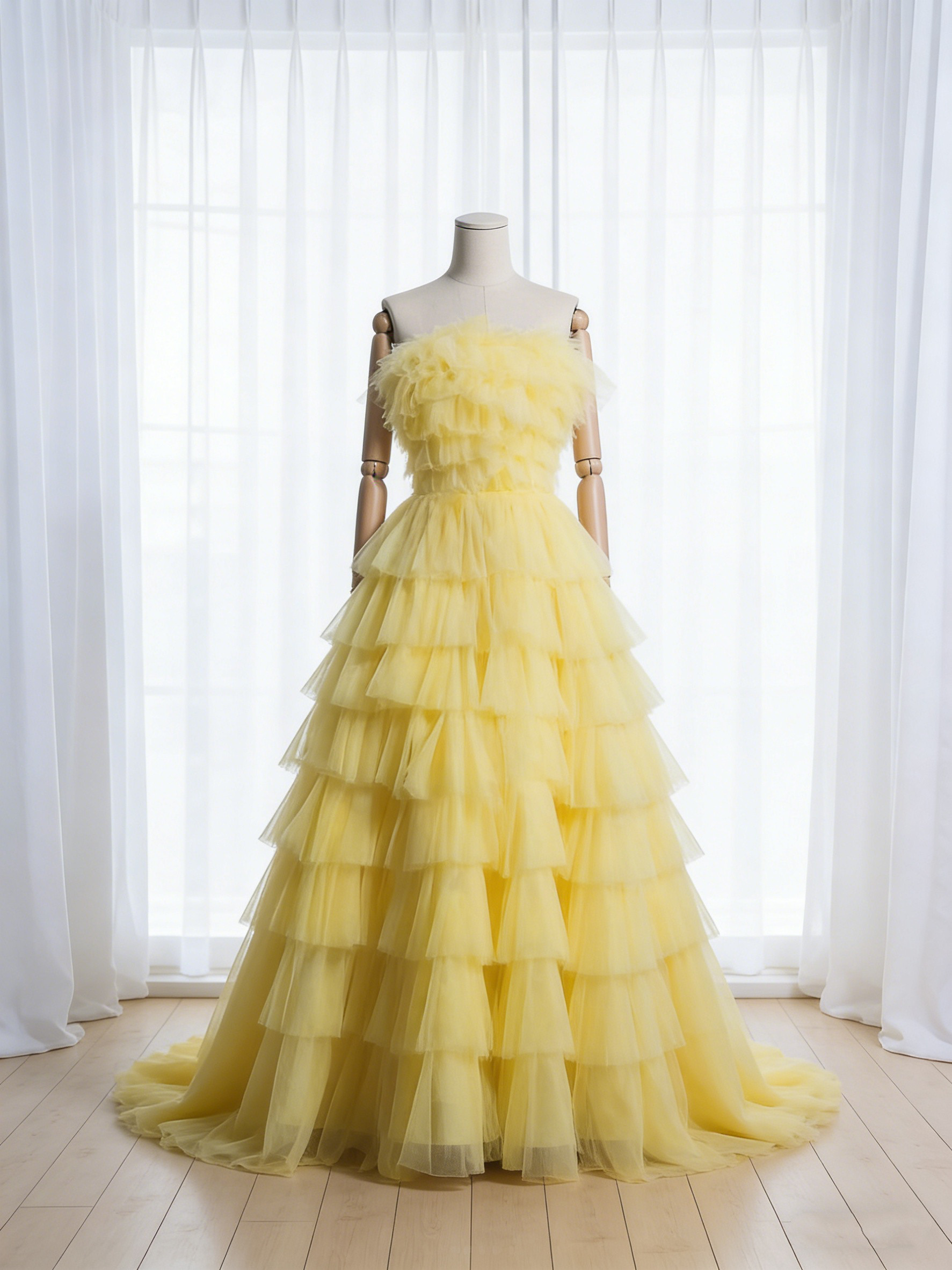 送料無料！カラードレス イエロー ベアトップ ティアードのドレス プリンセスライン /結婚式 前撮り ワンピース