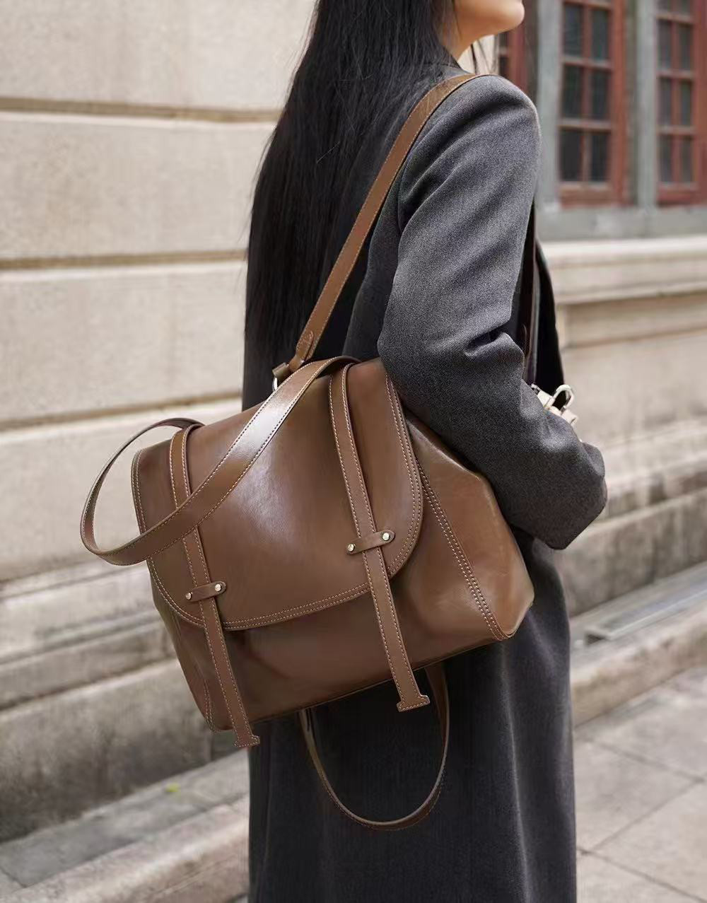 通勤用女性用真皮軽量大容量旅行バッグ、肩と両肩の両用バッグ