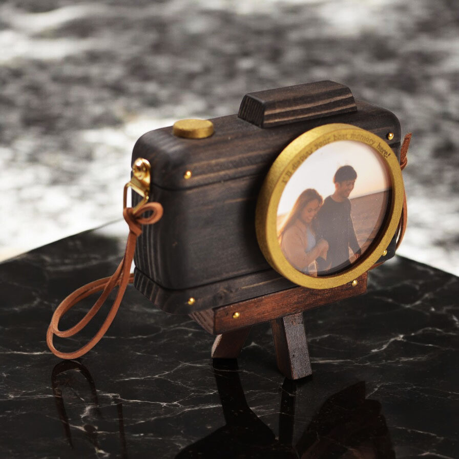 【2026新作】「俺のフォトフレーム」アンティーク風フォトフレーム / 三脚付き / バレンタイン・成人祝い・男性ギフト