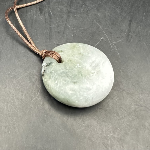 翡翠（ロウカン）とルビーの涙型ペンダントトップ Handmade】翡翠