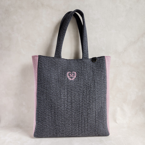 大人のための推し活ヌビバッグ 普段使いもできるダークグレー×推し