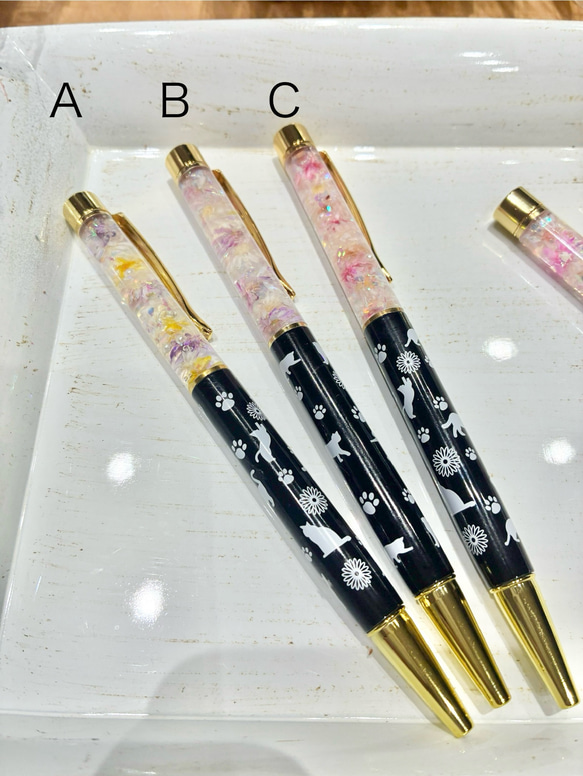 ハ－バリウムボールペン立て＆ボールペン❤️‼️ ♡福袋♡ハーバリウムボールペンセット【ブラック&ホワイト】2本セット