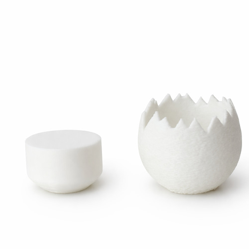 割れた卵のオブジェ｜静かなインテリア｜エアープランツ対応 卵型