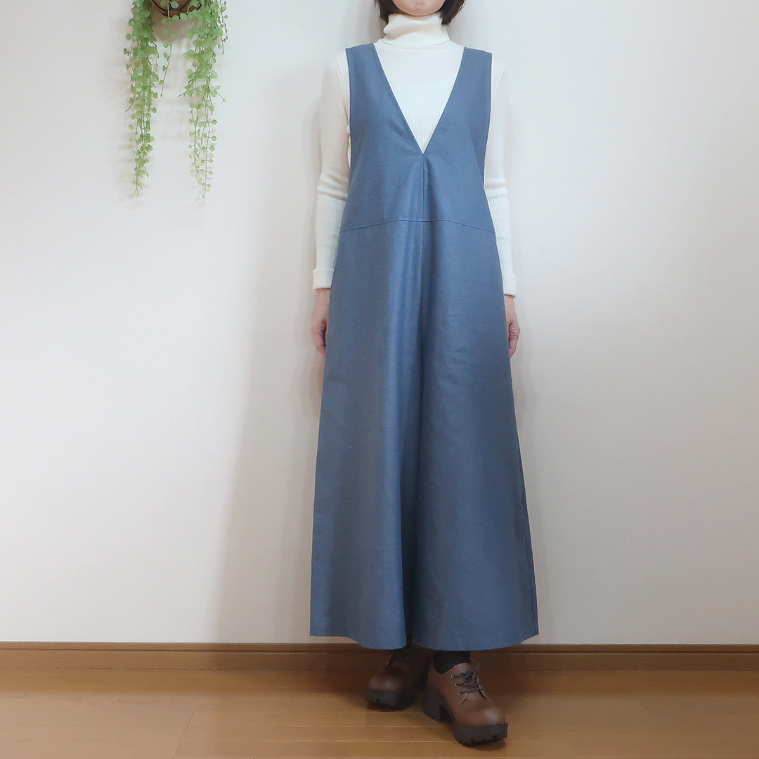下に着込めるゆったり感 デニムコットン Ａラインゆったりサロペット（コットン／インディゴブルー）