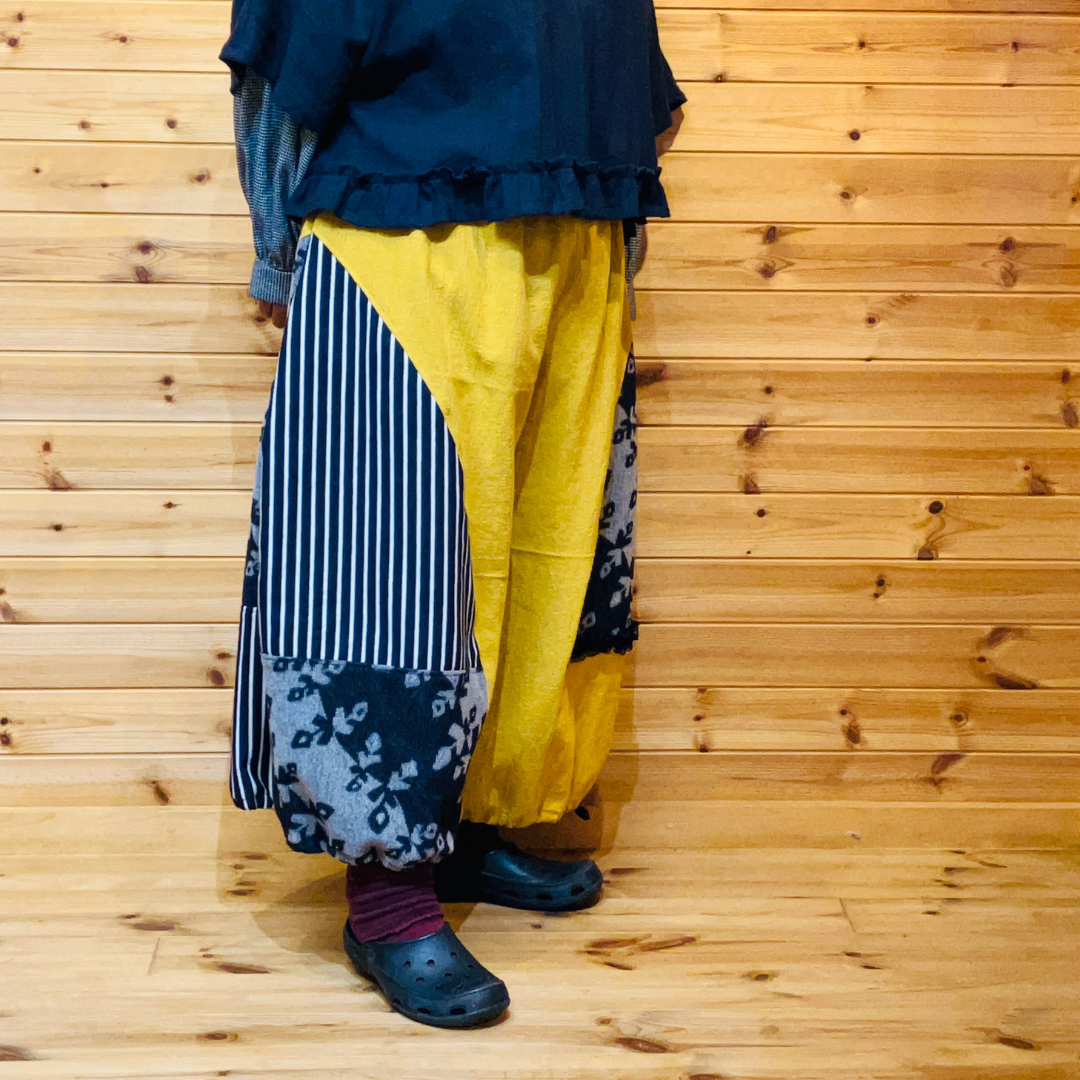 低身長×ぽっちゃりさんサイドレースが揺れるイエロー切り替えワイドパンツL〜4Lの方まで穿いていただけます。