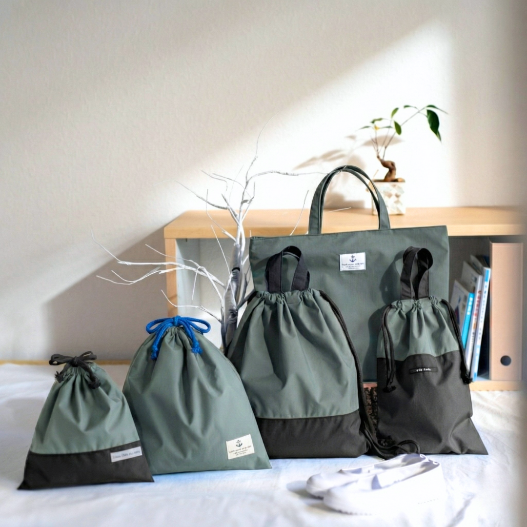 入園・入学準備 迷ったらこれ。定番5点セット（軽量ナイロン／男の子）＜グレー×ブラック＞ 雨の日も安心、軽くて丈夫