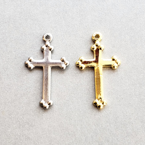 未使用品PANDORAシルバー 十字架チャーム ギフトバッグ付き 未使用品