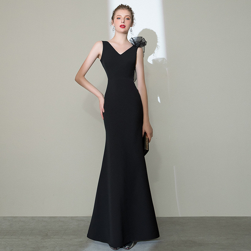 高級感 パーティードレス 黒 Vネック マーメイドドレス シンプル 誕生日 披露宴 前撮り 二次会 お呼ばれ AK692