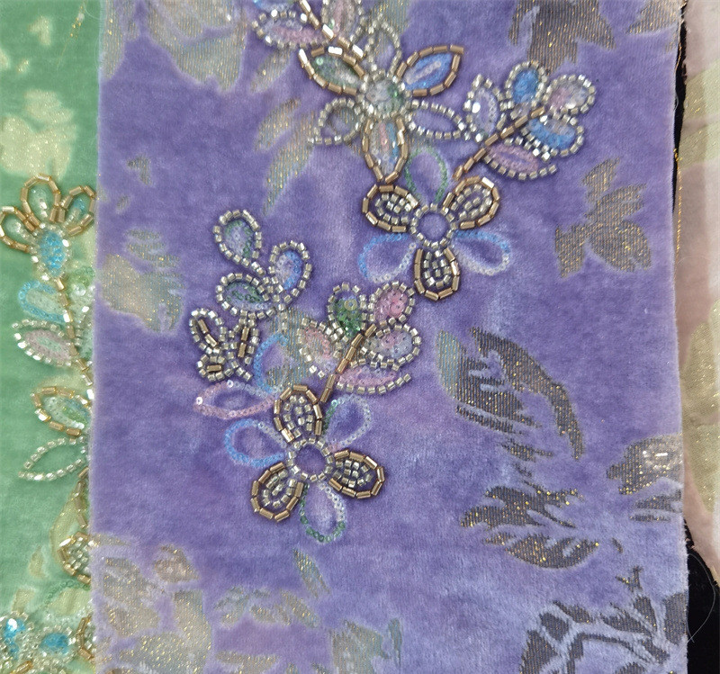 長さ1m 刺繡生地 花柄 パール ベロア 豪華 綺麗 可愛い 上品 布 ぬの きじ 手芸 E19256