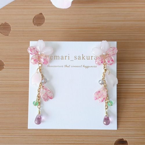 桜恋】ピンク ドライフラワー かすみ草 桜 レジンピアス／イヤリング